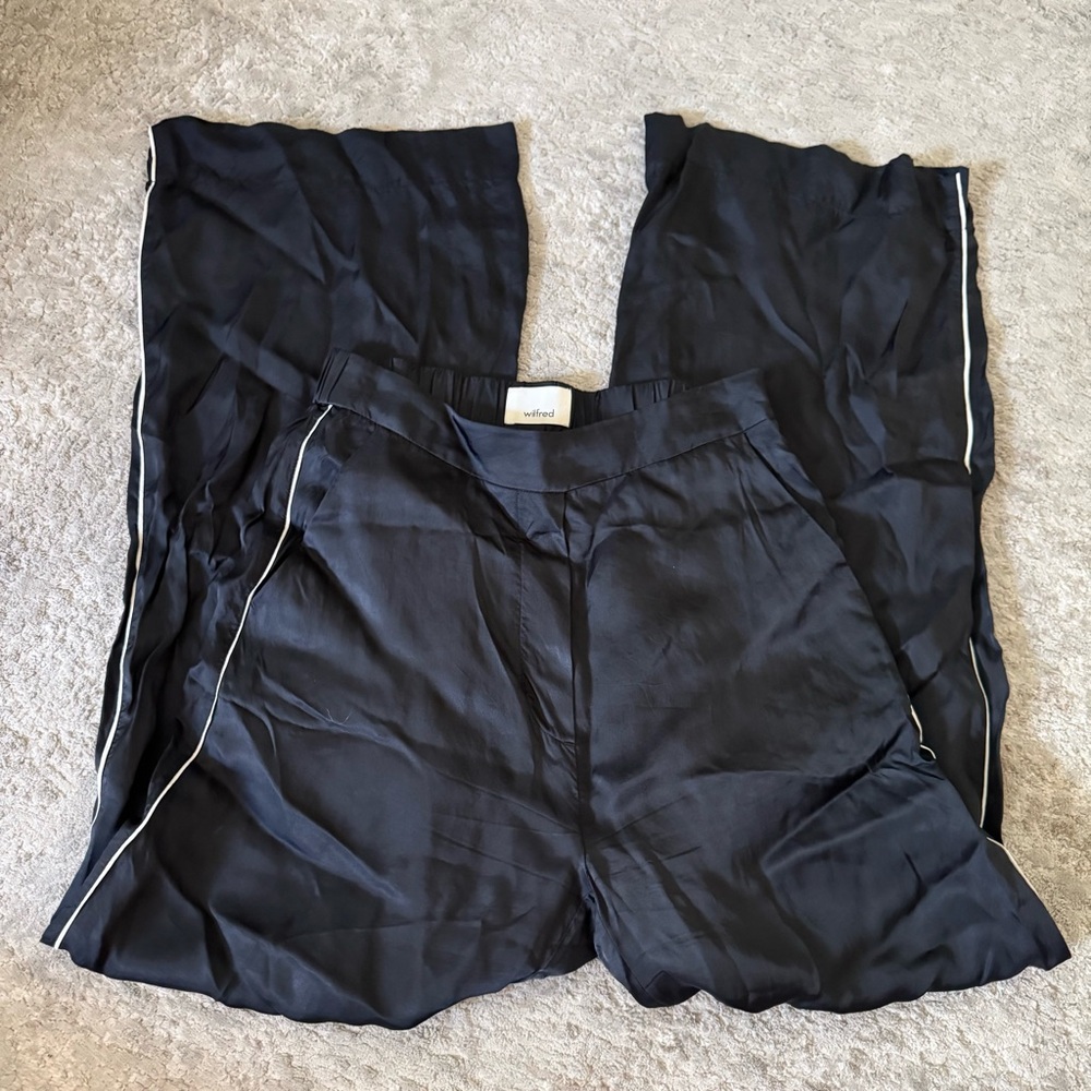 Wilfred by Aritizia Black Satin Pants Size 0
